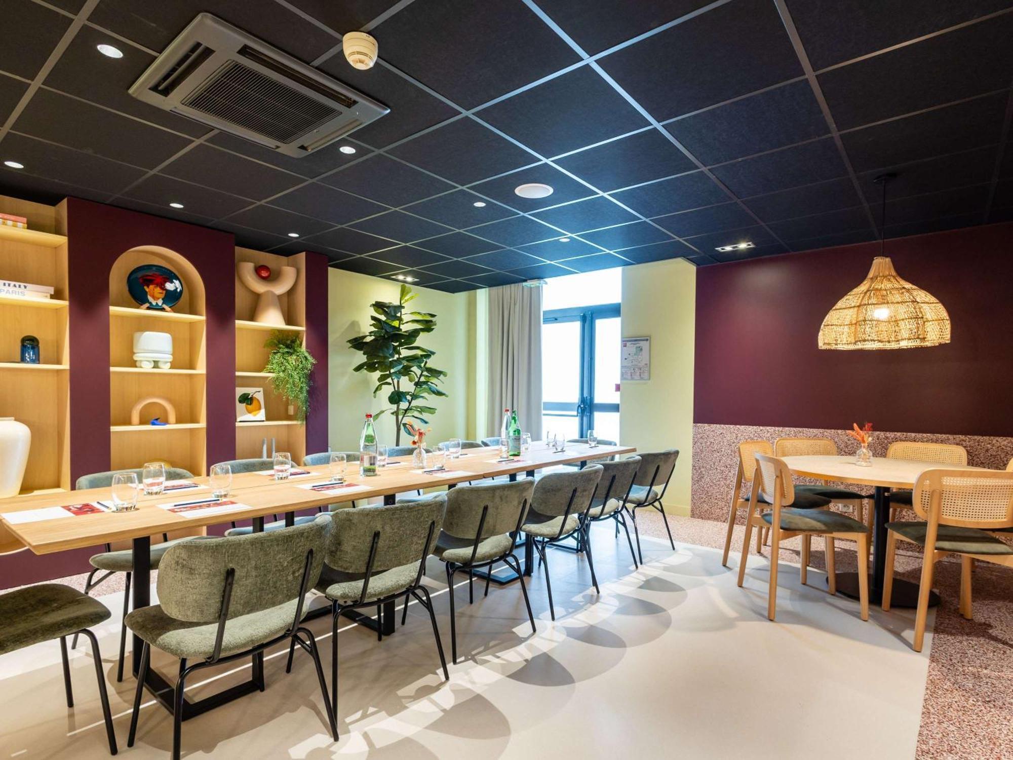 Ibis Lille Centre Gares Hotel Exterior photo